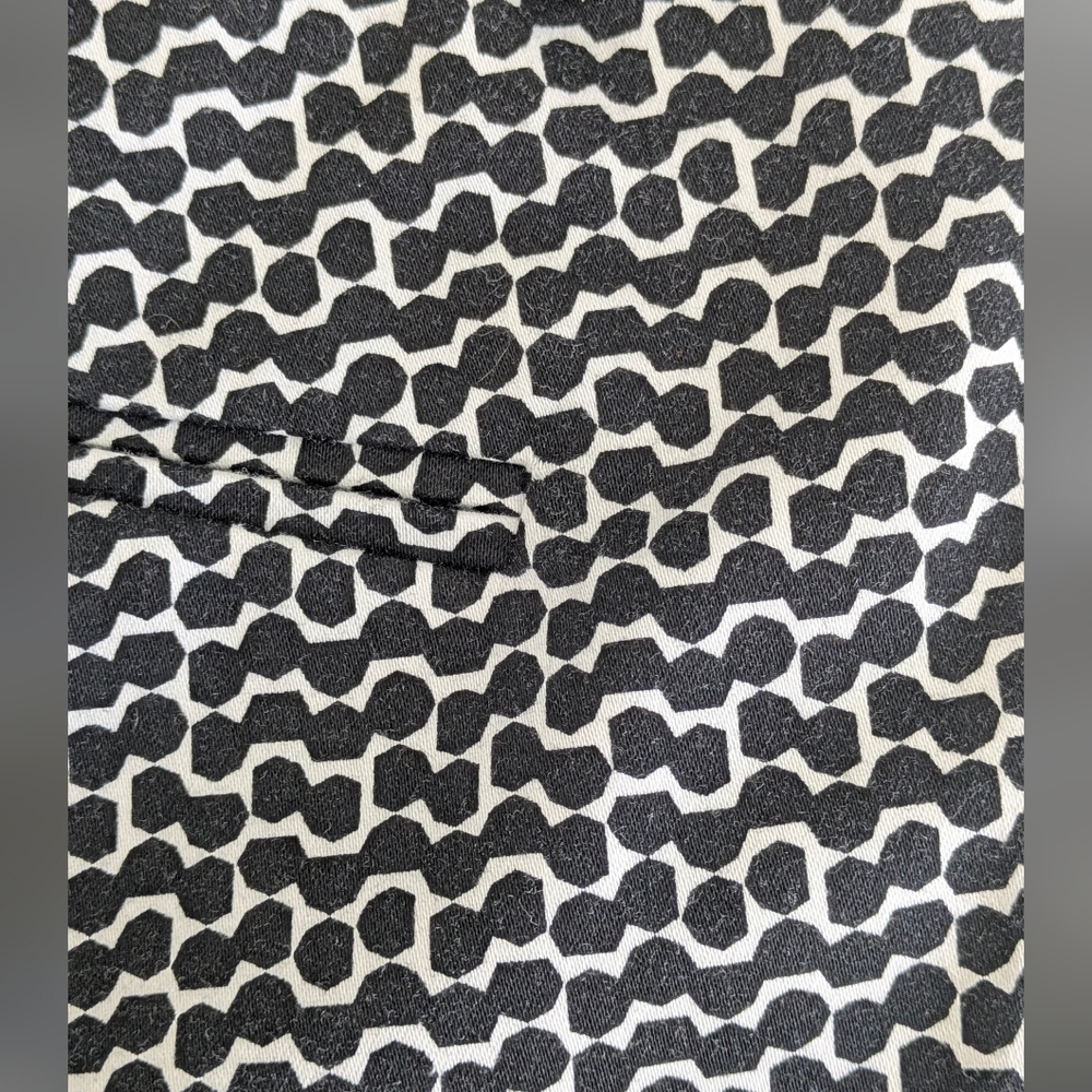 Calvin Klein EUC Stretchy Pants Women’s Sz 0 Black and White Geometric Slacks - Picture 4 of 11